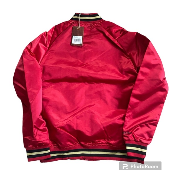 MLS Mitchell and Ness Atlanta United Raglan Jacket - Picture 3 of 7